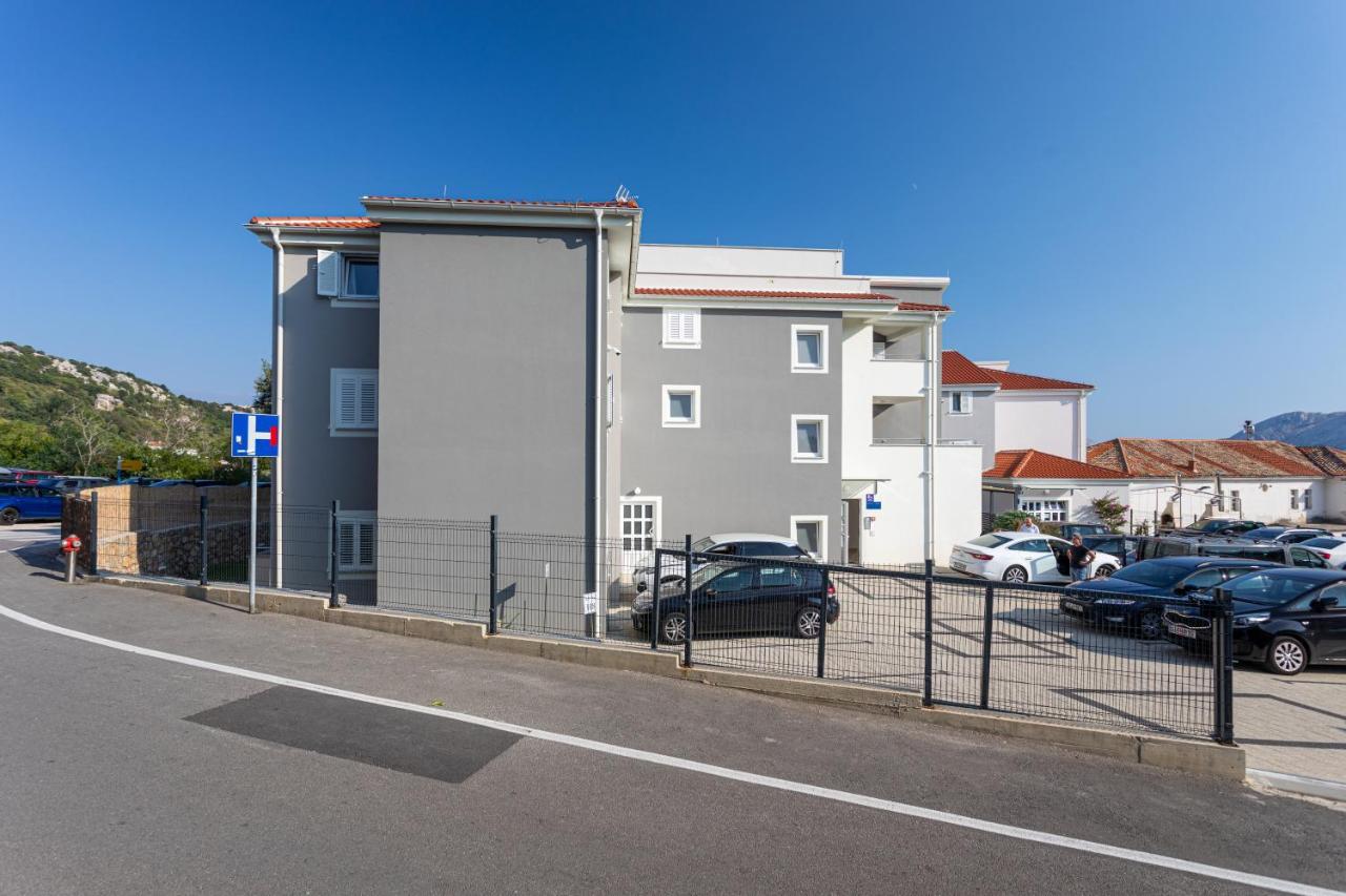 באסקה Apartments Crnekovic Tomislava 8A מראה חיצוני תמונה