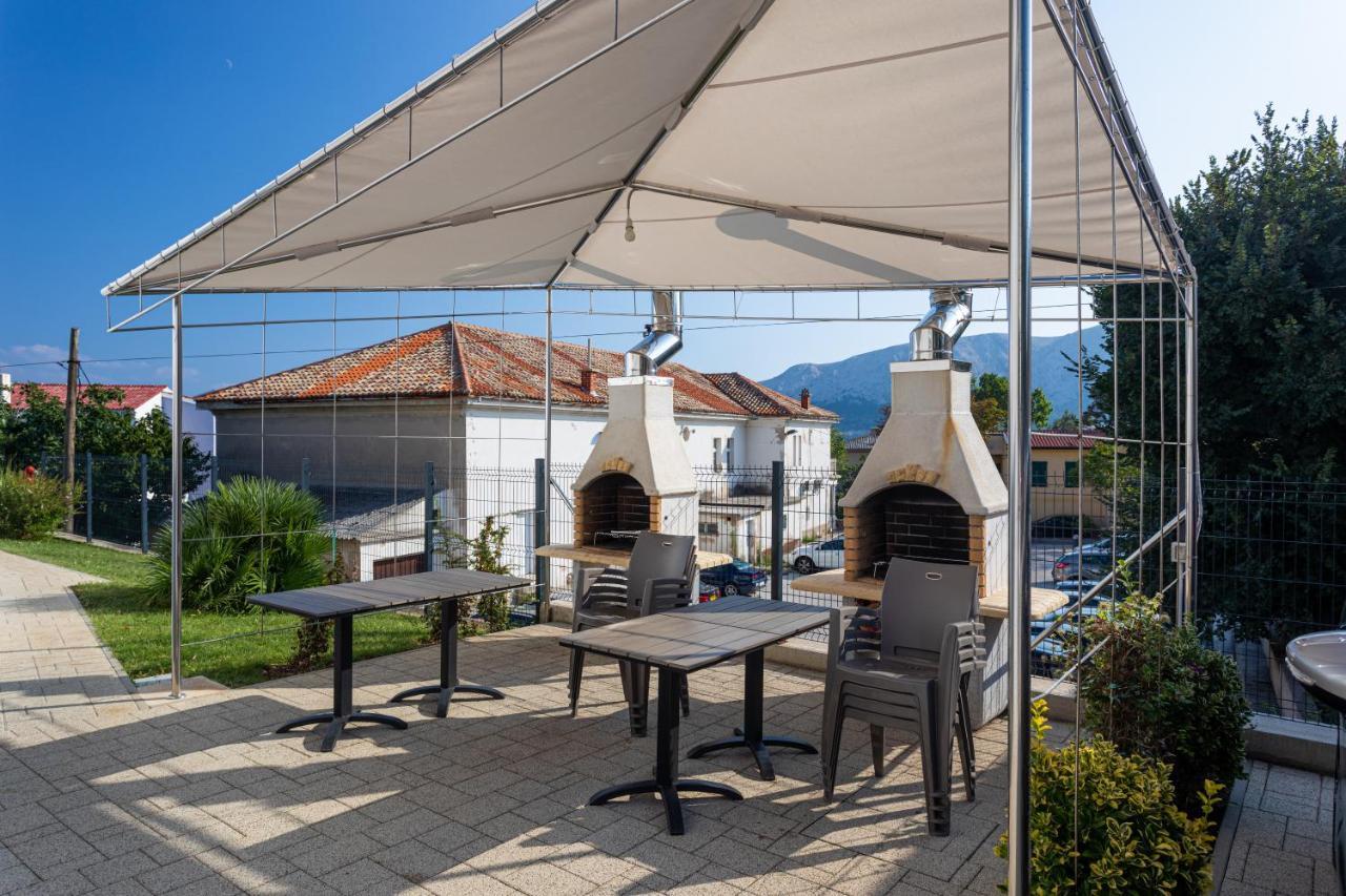 באסקה Apartments Crnekovic Tomislava 8A מראה חיצוני תמונה