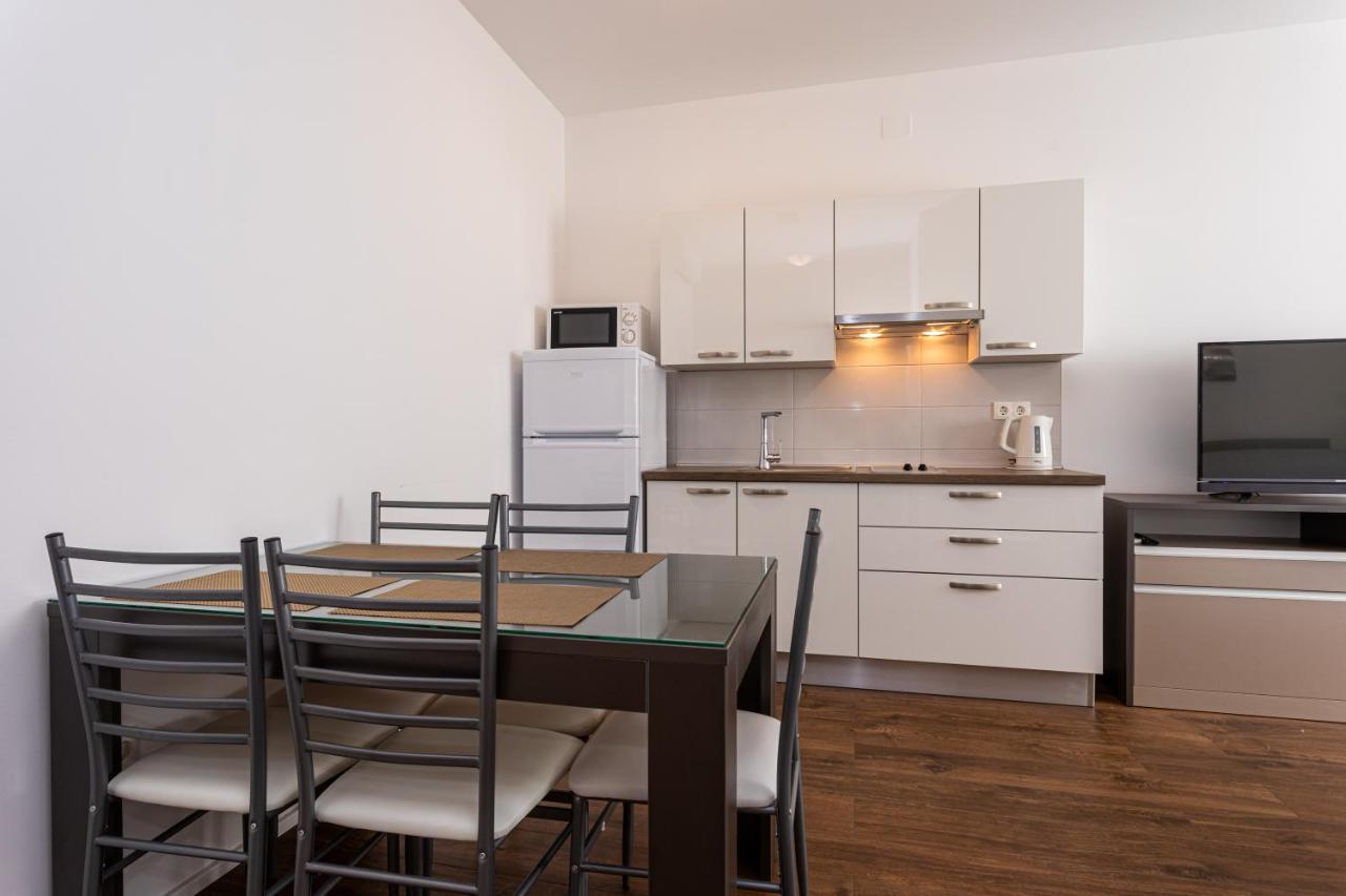 באסקה Apartments Crnekovic Tomislava 8A מראה חיצוני תמונה