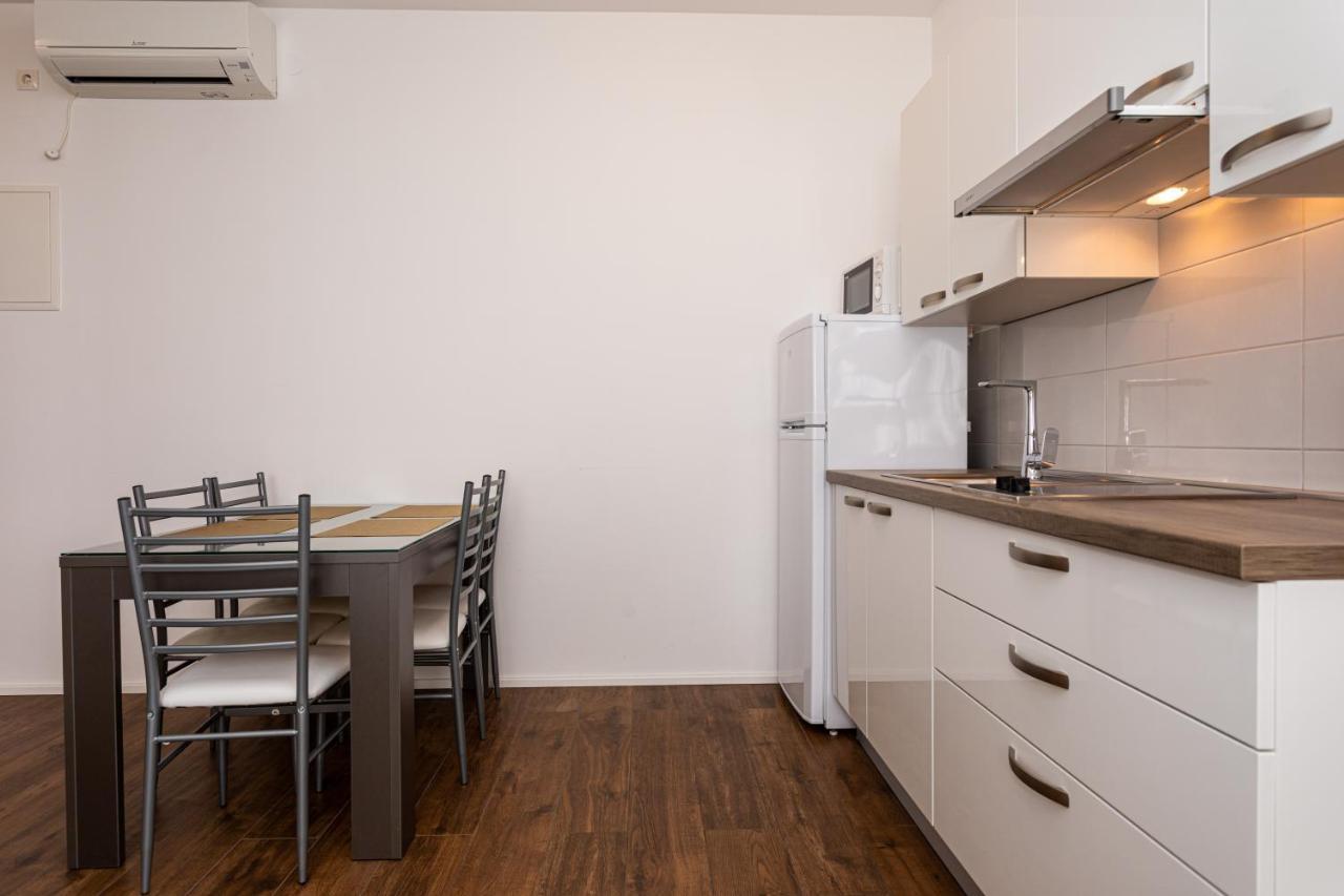באסקה Apartments Crnekovic Tomislava 8A מראה חיצוני תמונה