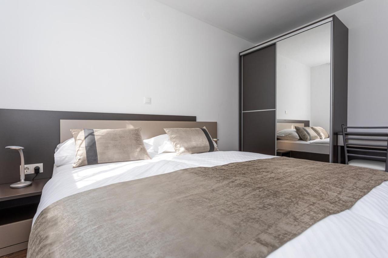 באסקה Apartments Crnekovic Tomislava 8A מראה חיצוני תמונה