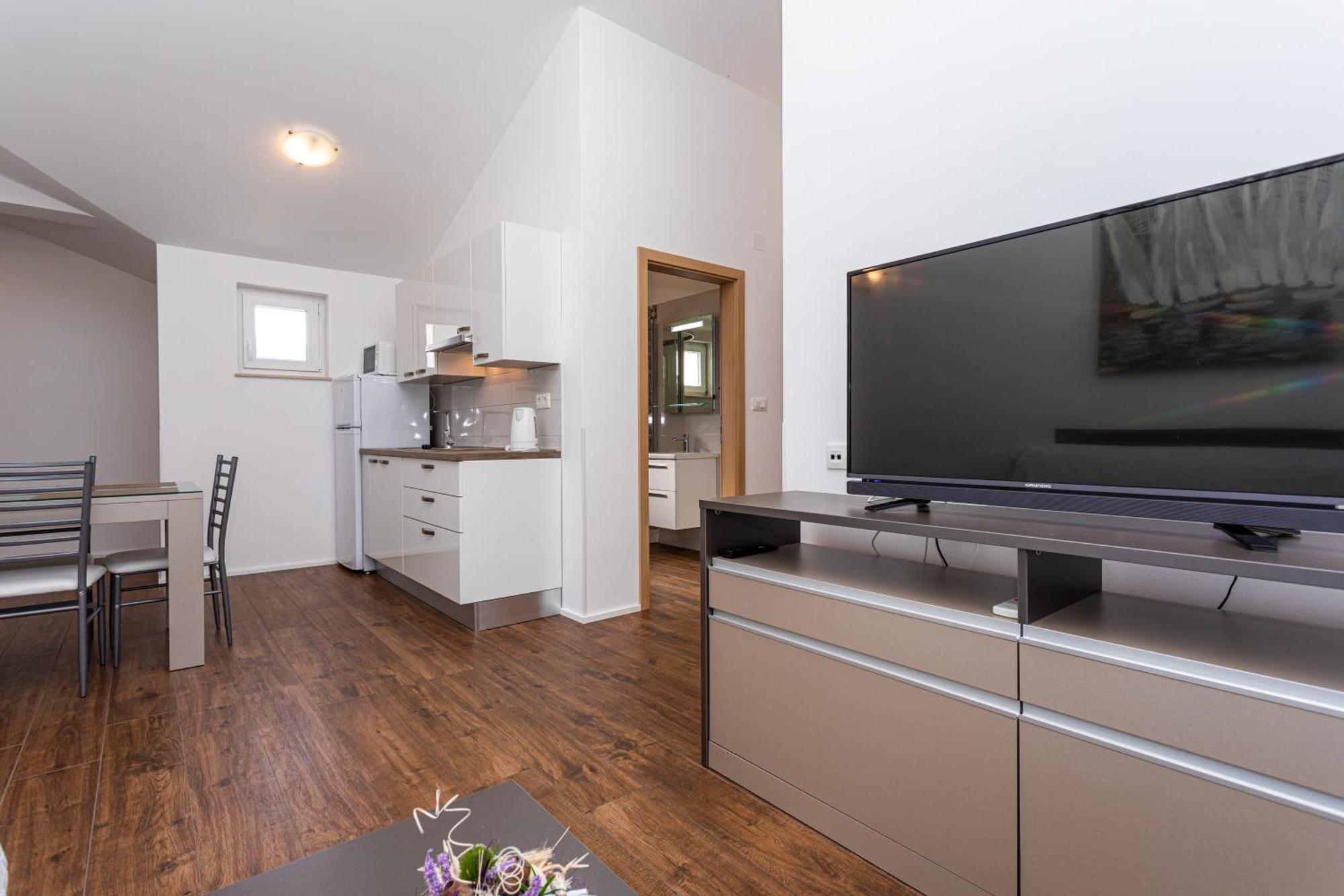 באסקה Apartments Crnekovic Tomislava 8A מראה חיצוני תמונה