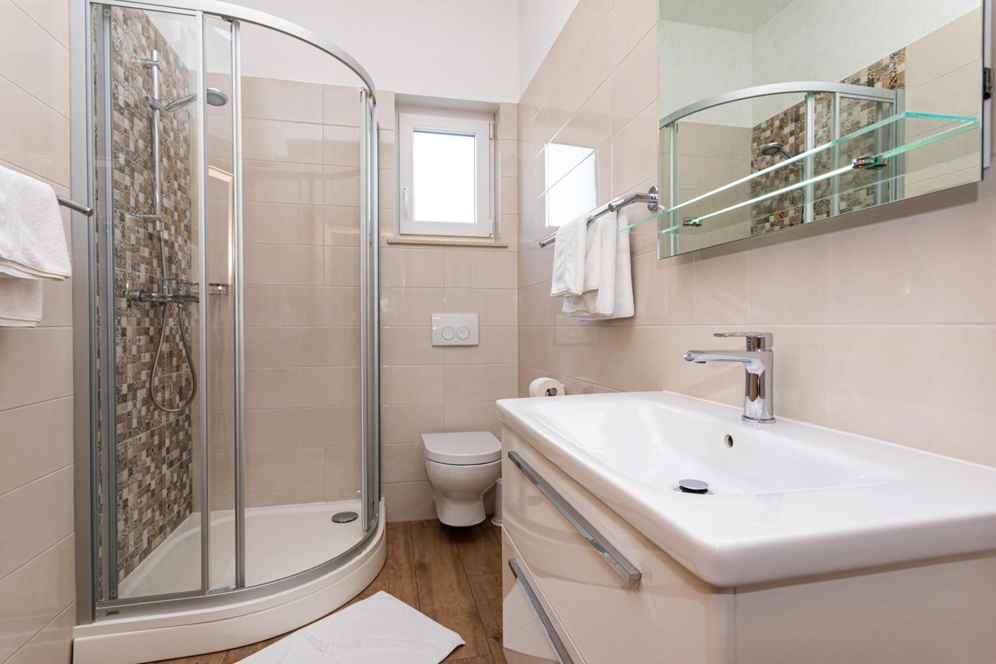 באסקה Apartments Crnekovic Tomislava 8A מראה חיצוני תמונה