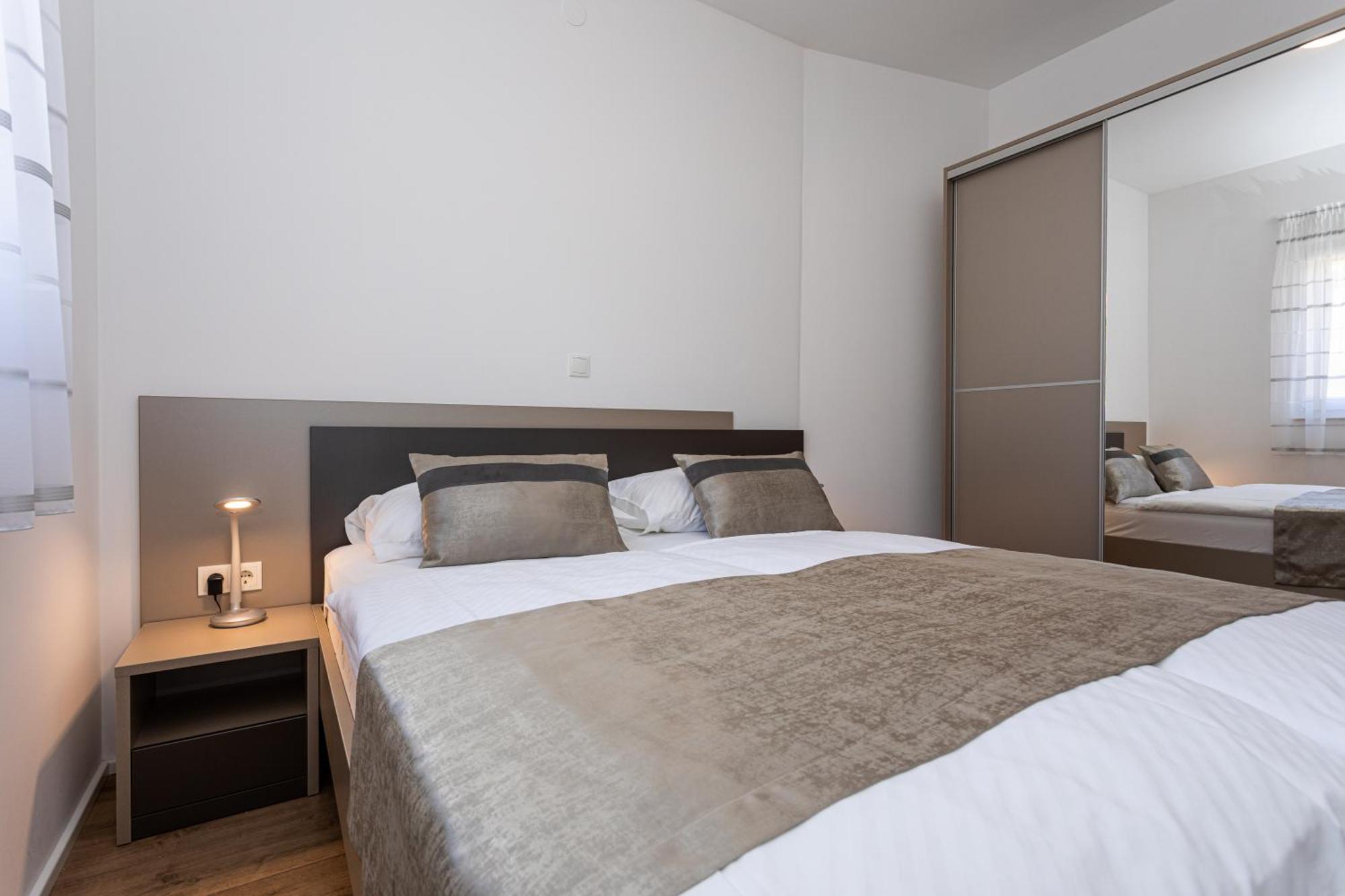 באסקה Apartments Crnekovic Tomislava 8A מראה חיצוני תמונה
