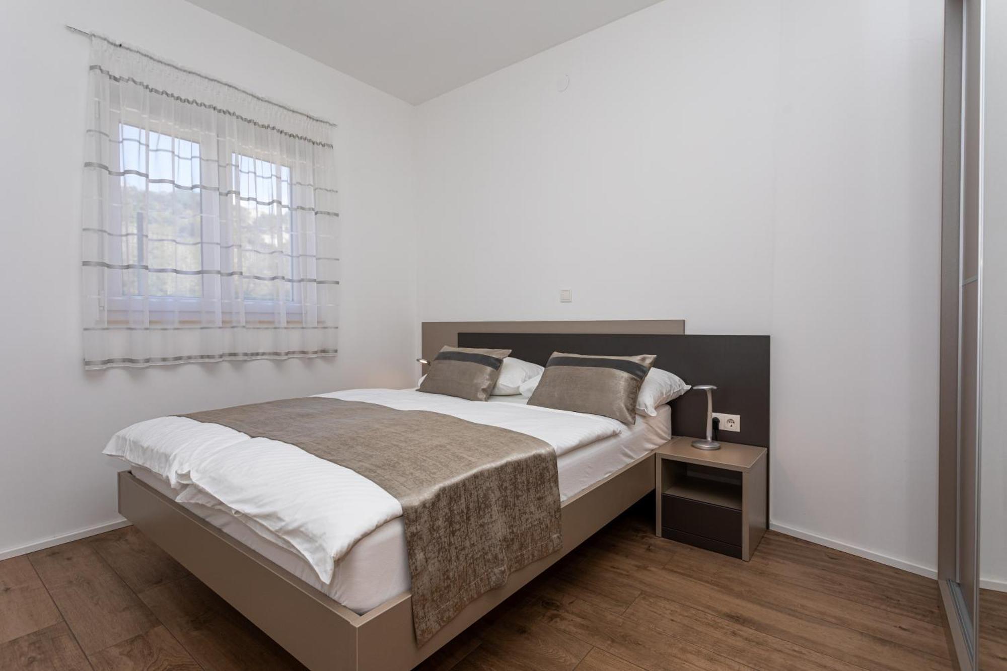 באסקה Apartments Crnekovic Tomislava 8A מראה חיצוני תמונה